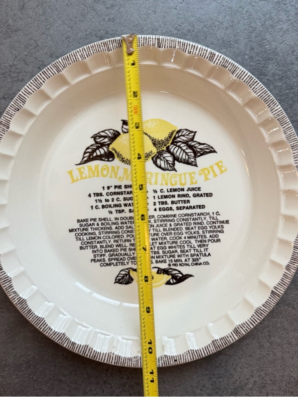 Lemon Meringue Pie Ceramic Serving Plate - Yellow and Cream - Picture 3 of 4